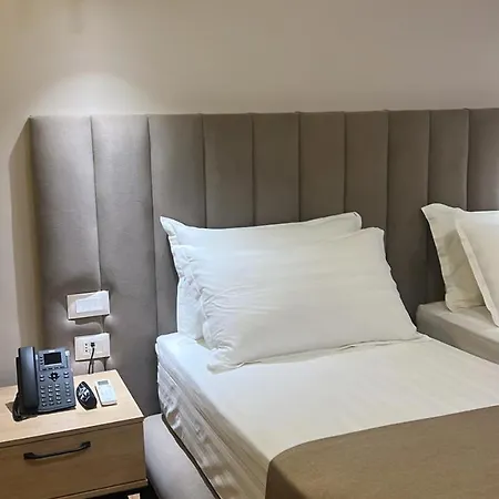 Arberia Hotel 4*